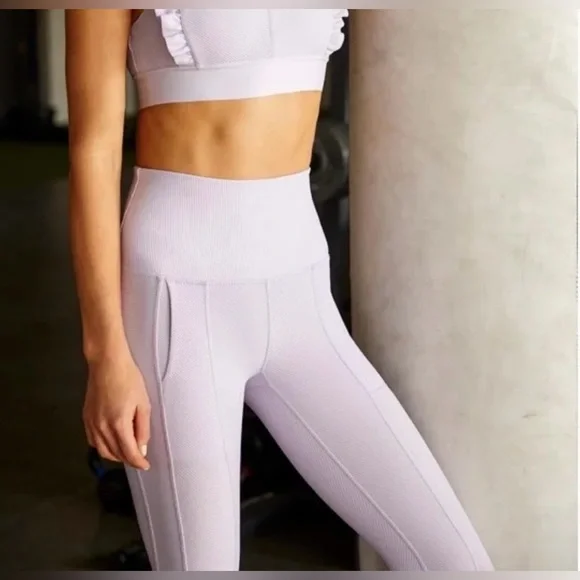 Free People FP Movement Ruffle Me Up 7/8 Length Yoga Pants NWOT - Picture 2 of 5
